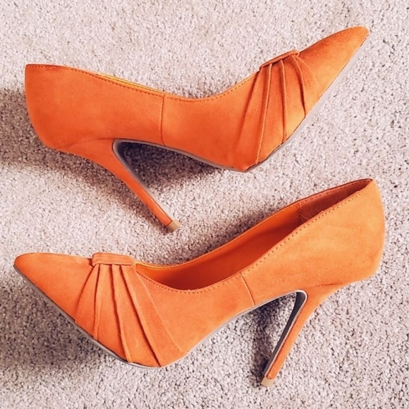 Wild diva lounge orange suede heels 👠 - Picture 3 of 8
